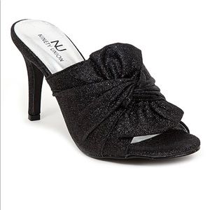 BNIB: Black Bow-Accent Great Sandal (women’s size 10)